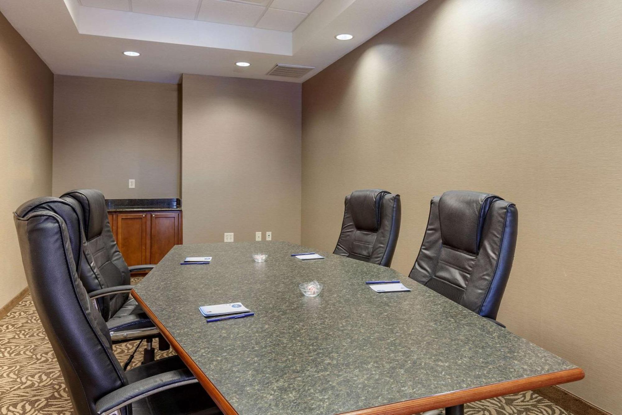 Comfort Suites Glendale - State Farm Stadium Area Kültér fotó