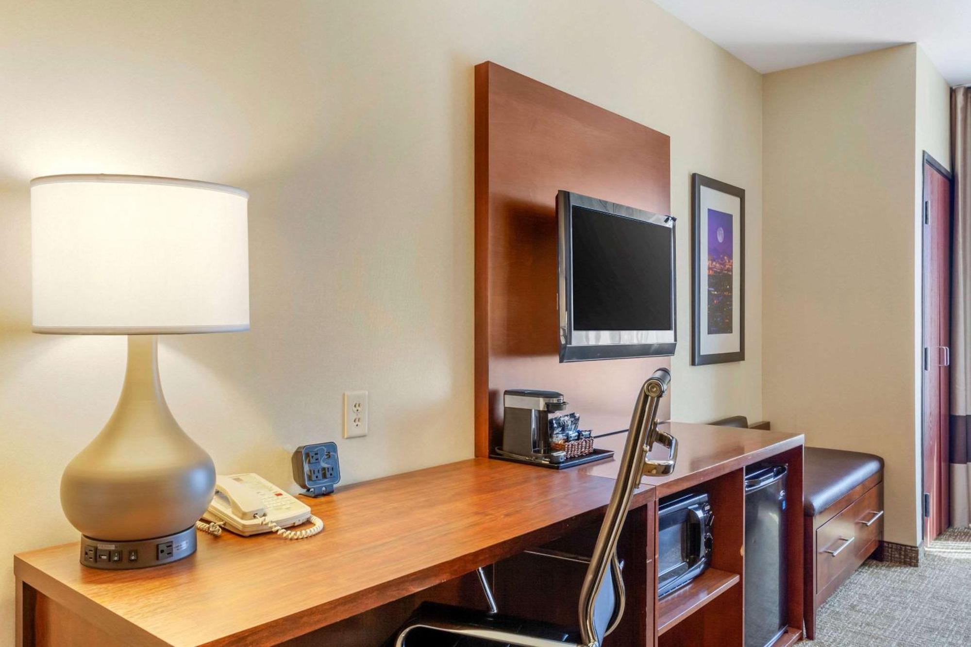 Comfort Suites Glendale - State Farm Stadium Area Kültér fotó